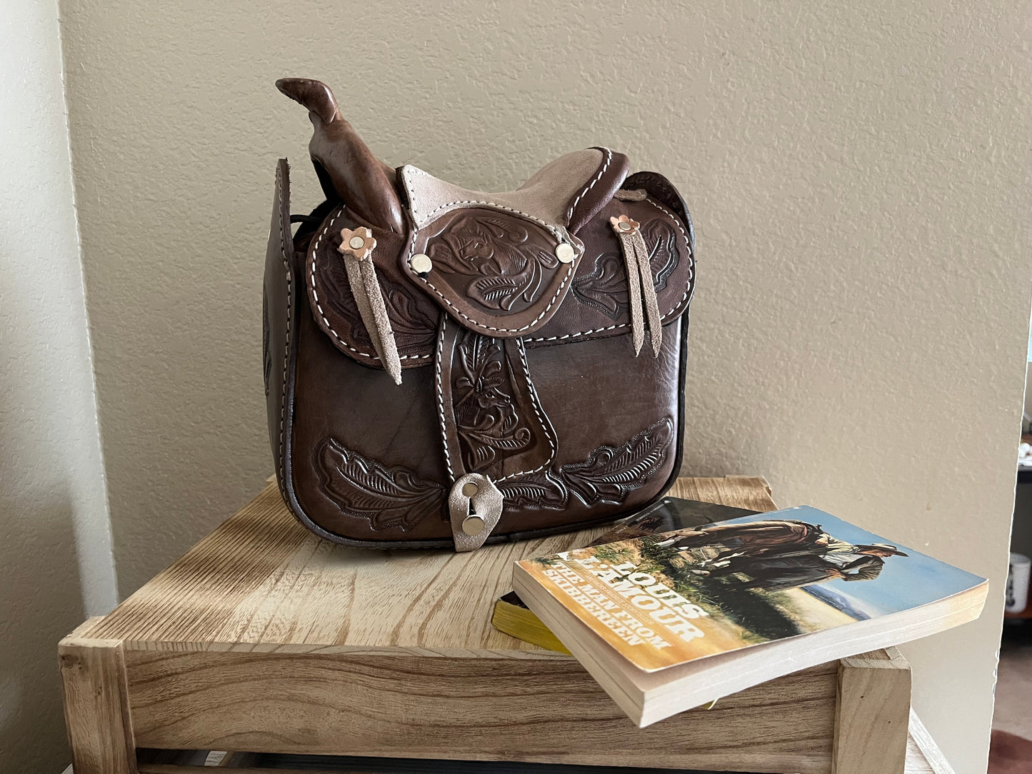 Saddle Purse